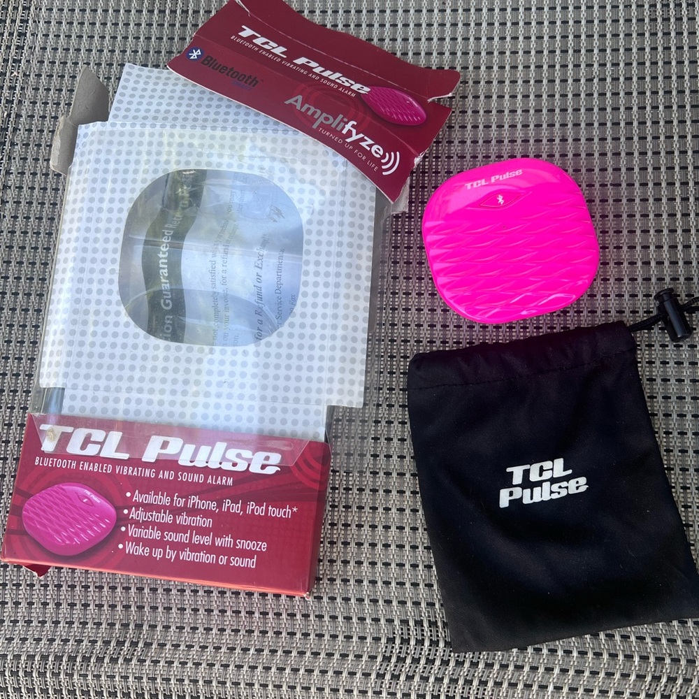 Pulse Pink Bluetooth Vibrating Alarm with Carry Pouch